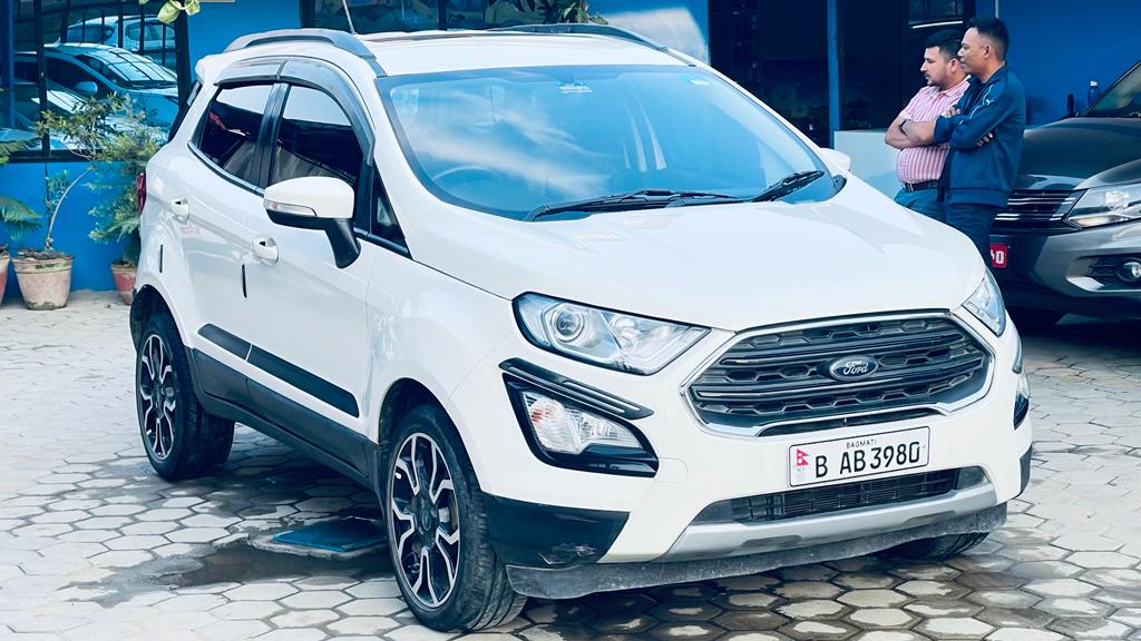 Ford Ecosport Signature Titanium with sunroof2018model Rs.3575000