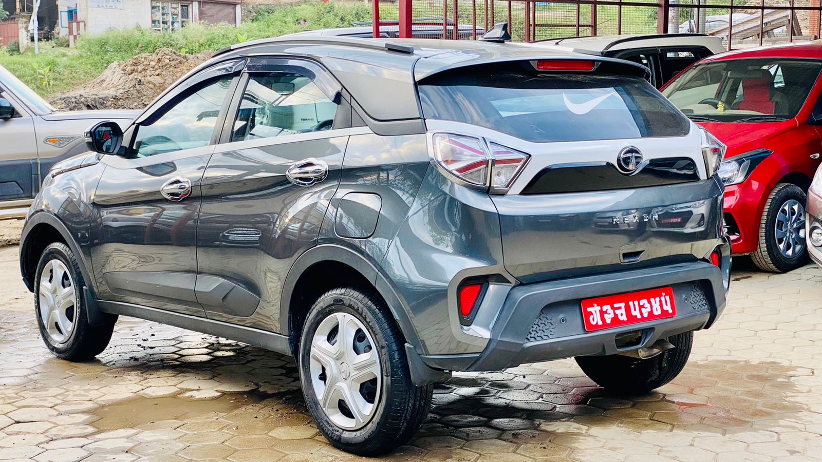Tata Nexon Xm Sunroof2021model Rs.3850000 buy hyundai, suzuki, kia